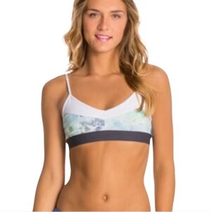 Alo Yoga Alo Tidal Flow  Sports Bra